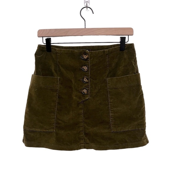 BDG Dark Green Mini Skirt. Size S-P - Picture 2 of 7